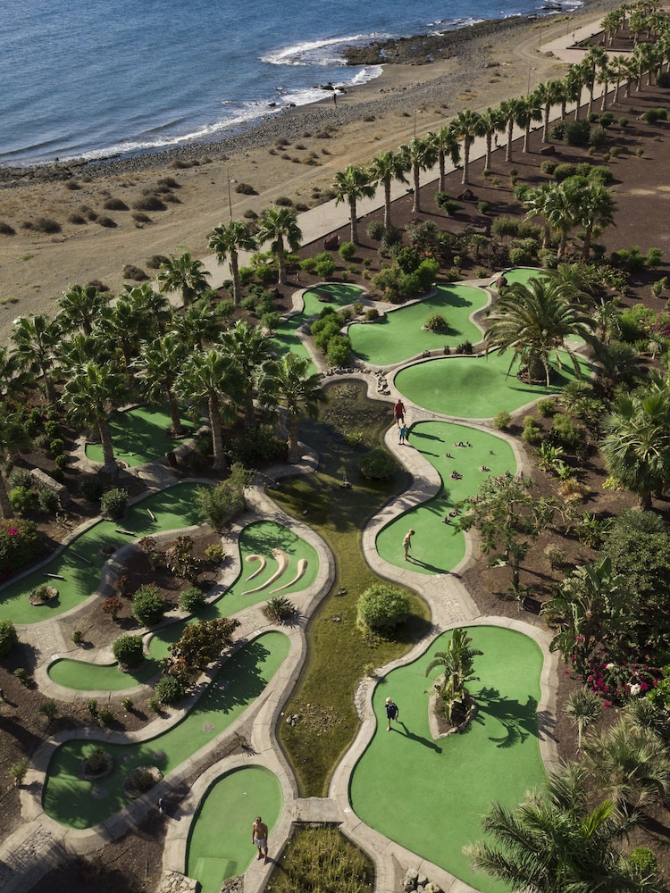 Playitas Aparthotel 40/50