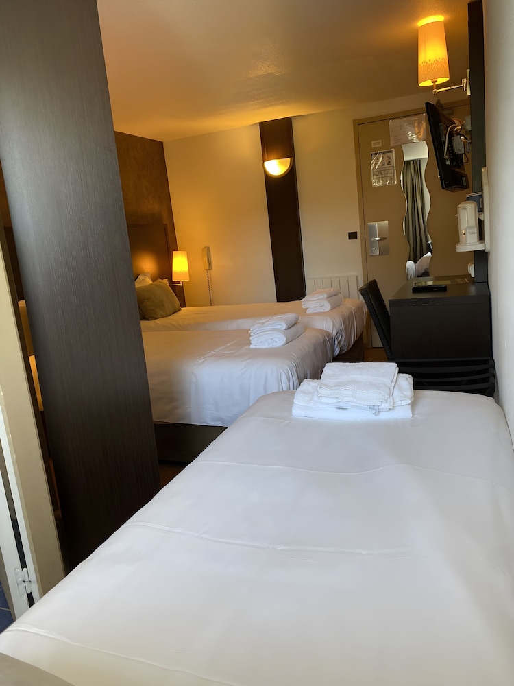 Shelder Hotel 11/51