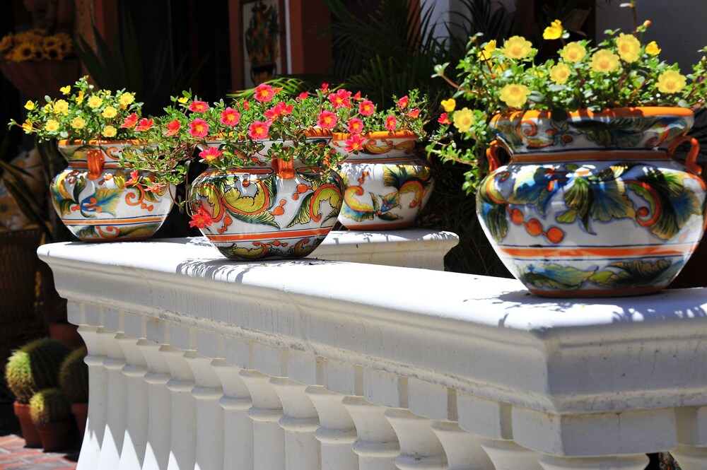 Blue Seas Courtyard 20/46