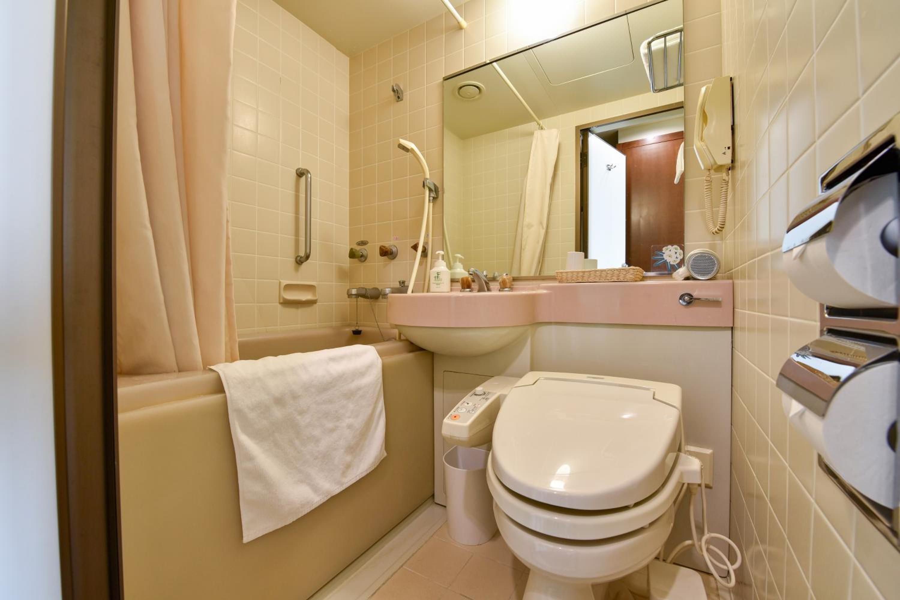 Yugashima Golf Club & Hotel Toen 50/50