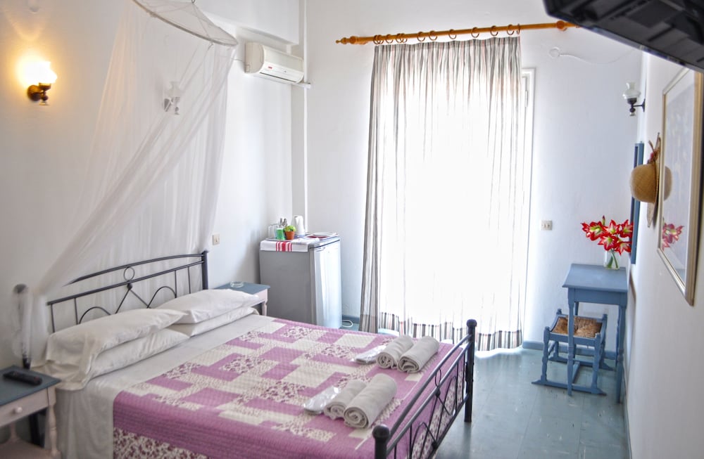 Eros Hotel 40/78