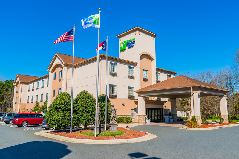 Holiday Inn Express Suites Albemarle 48/51