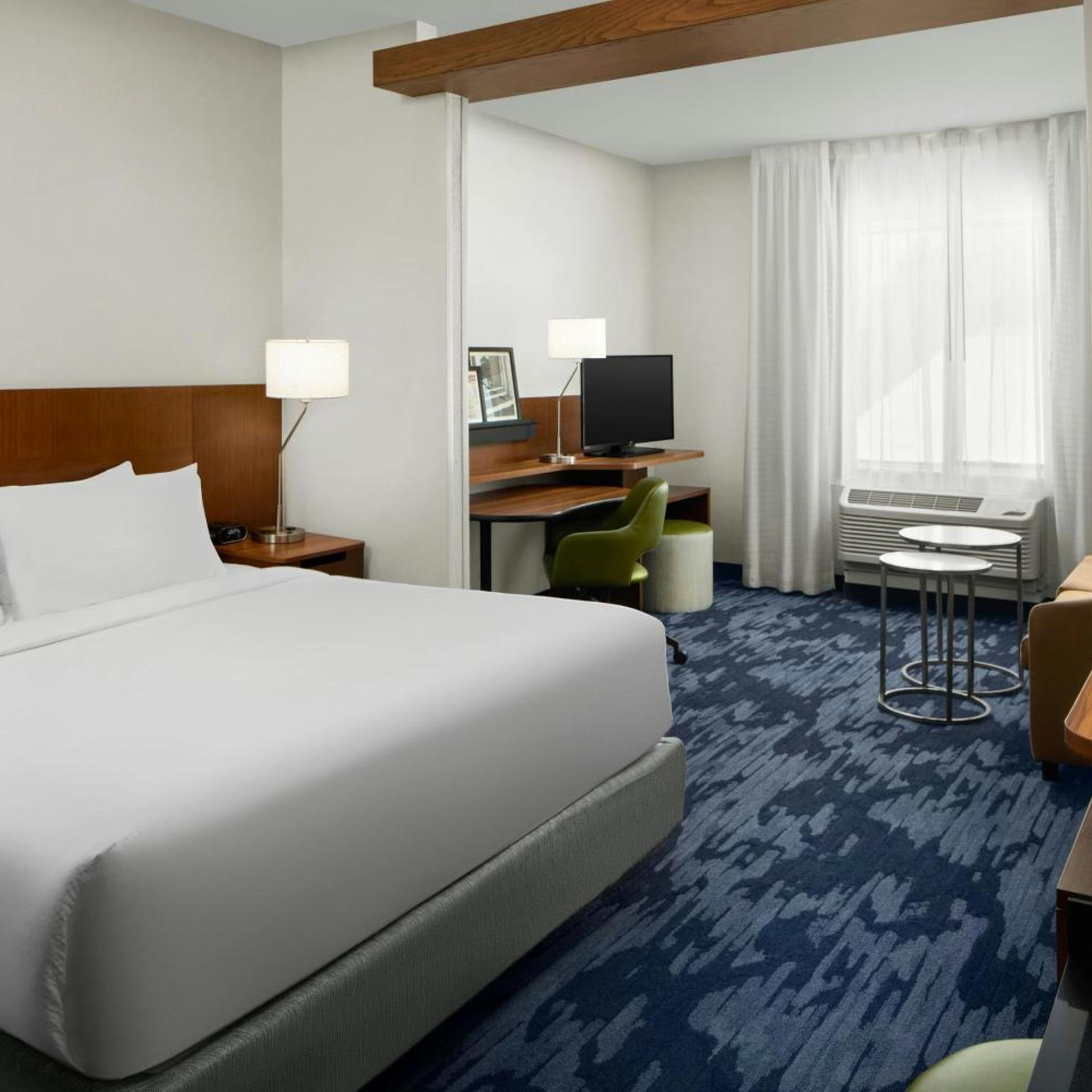 Suite, King Bed