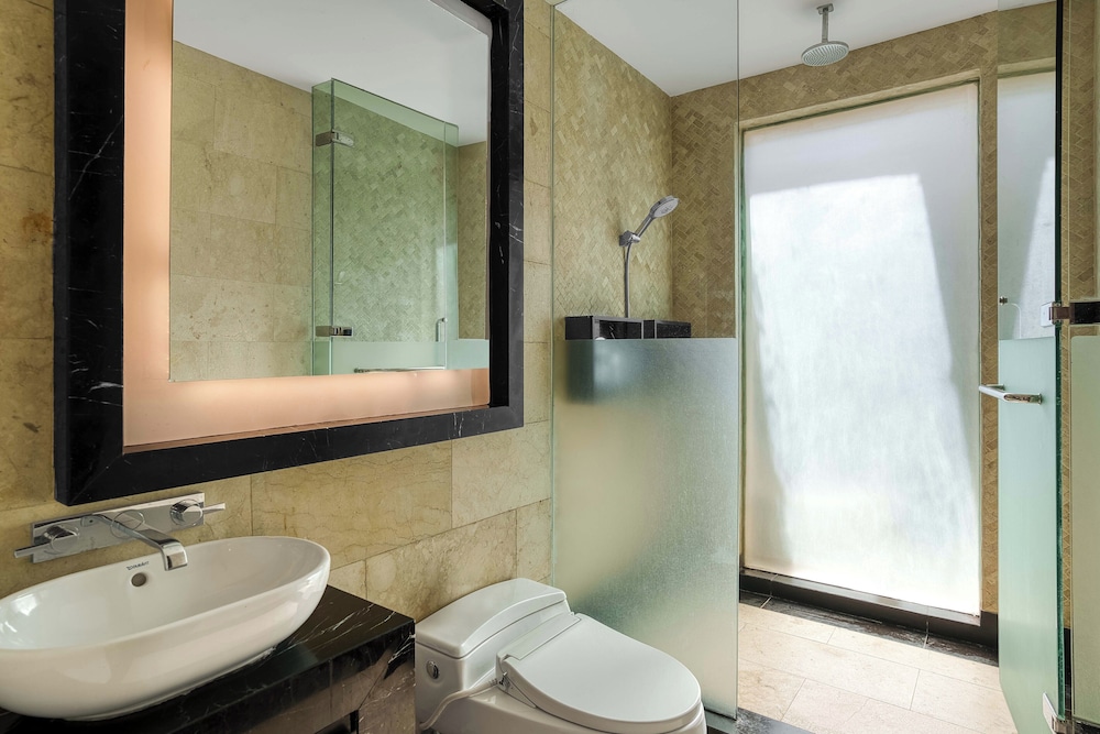 2 Bedrooms, Ocean Villa, 1 King and 1 Single Beds, Sofa، Prasana By Arjani Resort 9/10