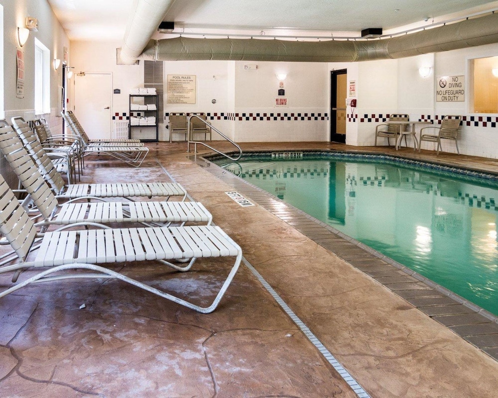 Comfort Suites Nacogdoches 28/44