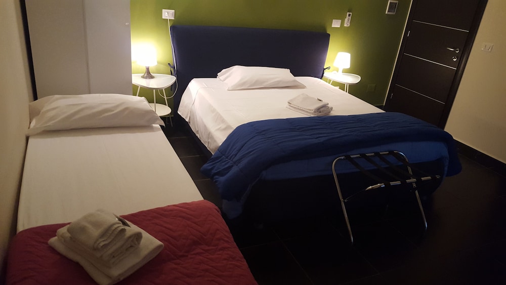Ascot Hotel 28/54