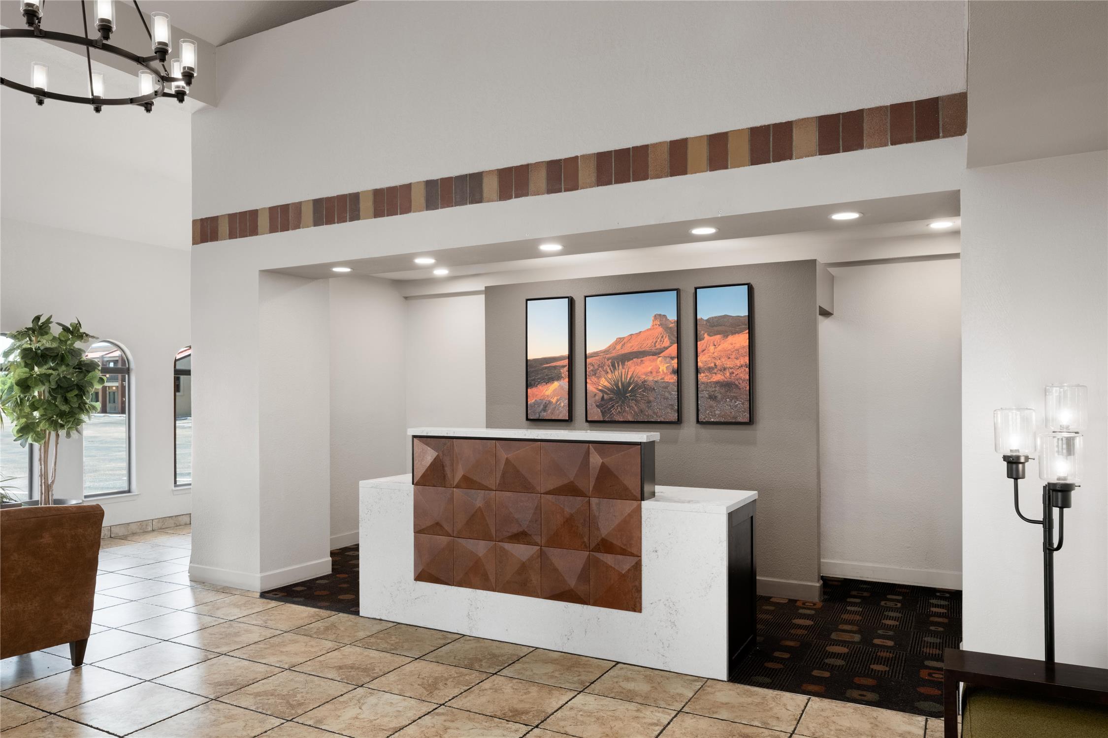 Best Western Discovery Inn 7/24