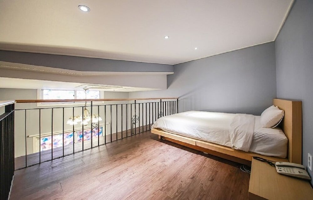 Shine Hotel 15/49