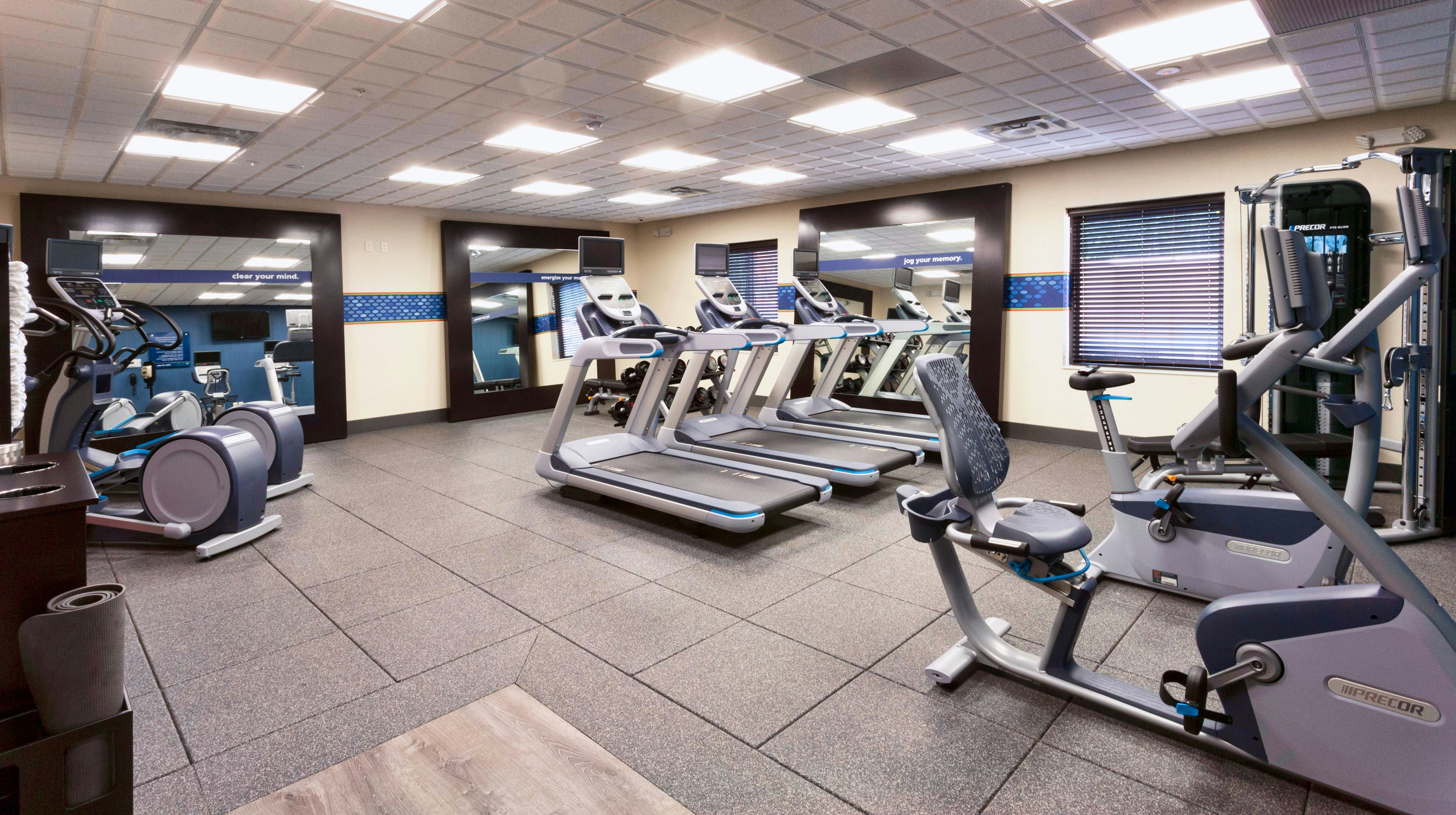 Hampton Inn & Suites Duluth North / Mall Area 23/45
