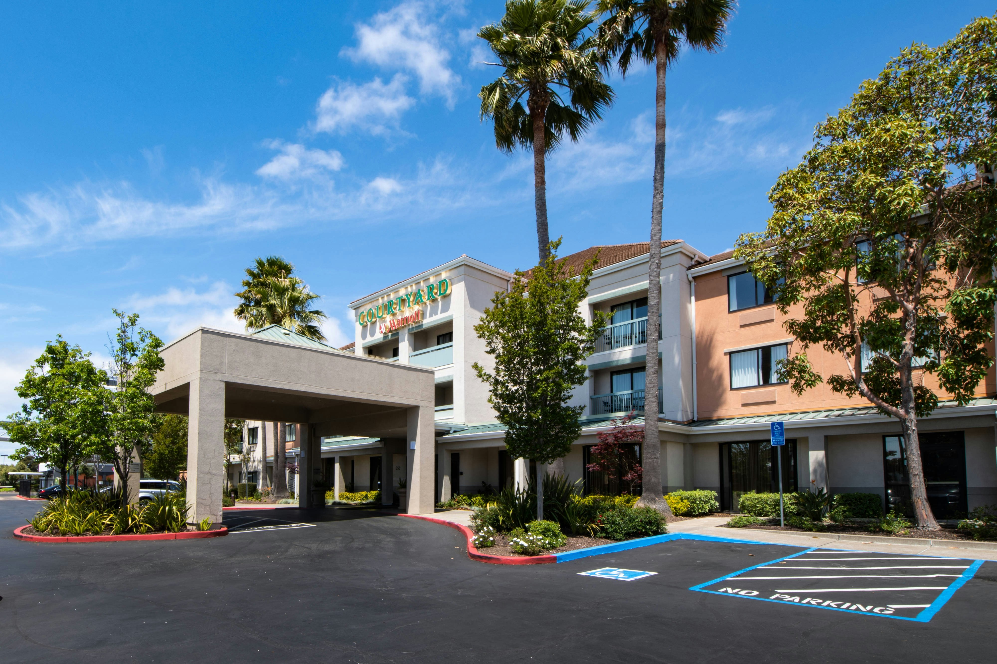 Courtyard By Marriott Oakland Airport 14/17