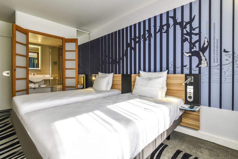 NOVOTEL LA ROCHELLE CENTRE 24/72