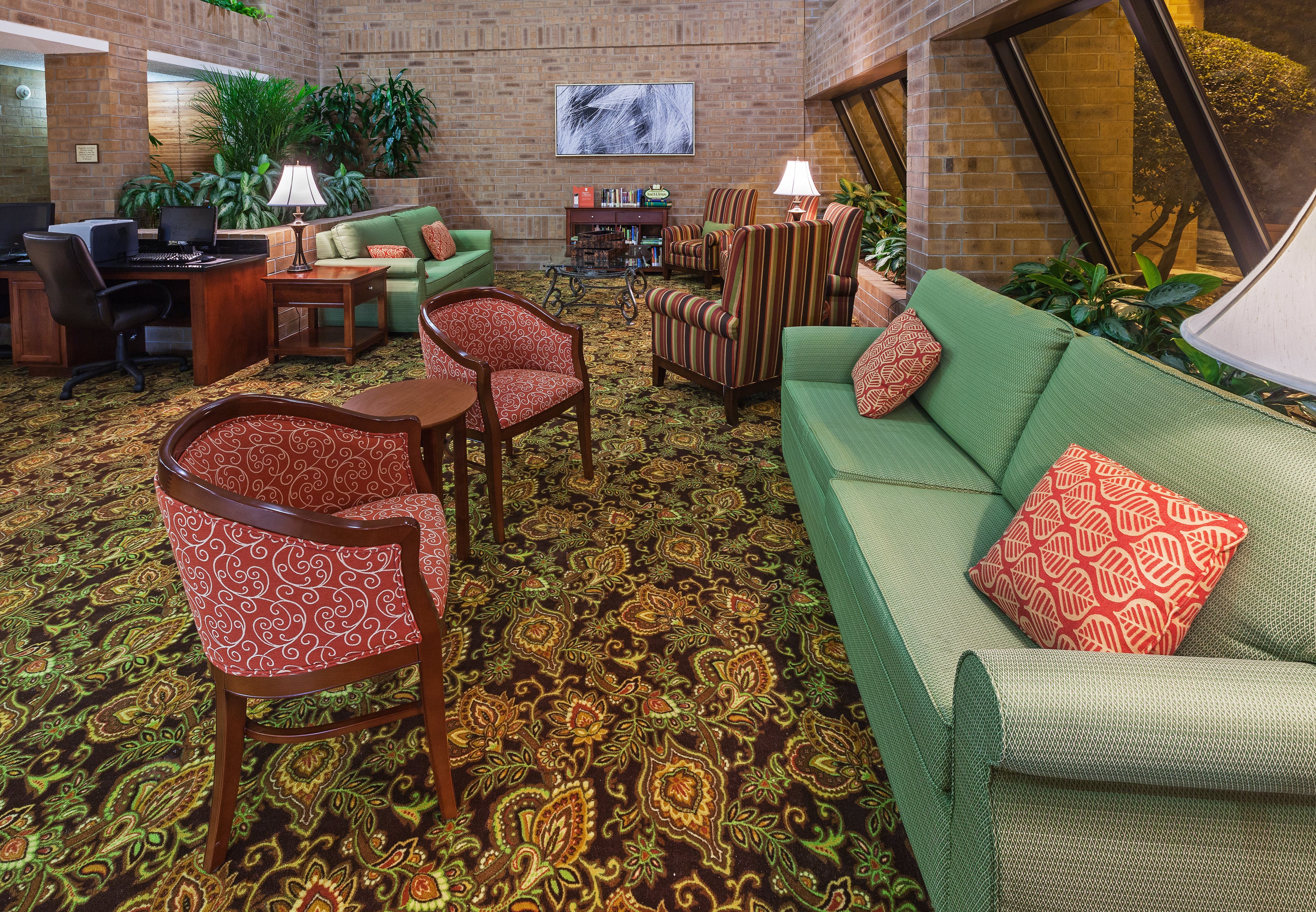 Tulsa Square Hotel Central, I-44 By OYO 27/42