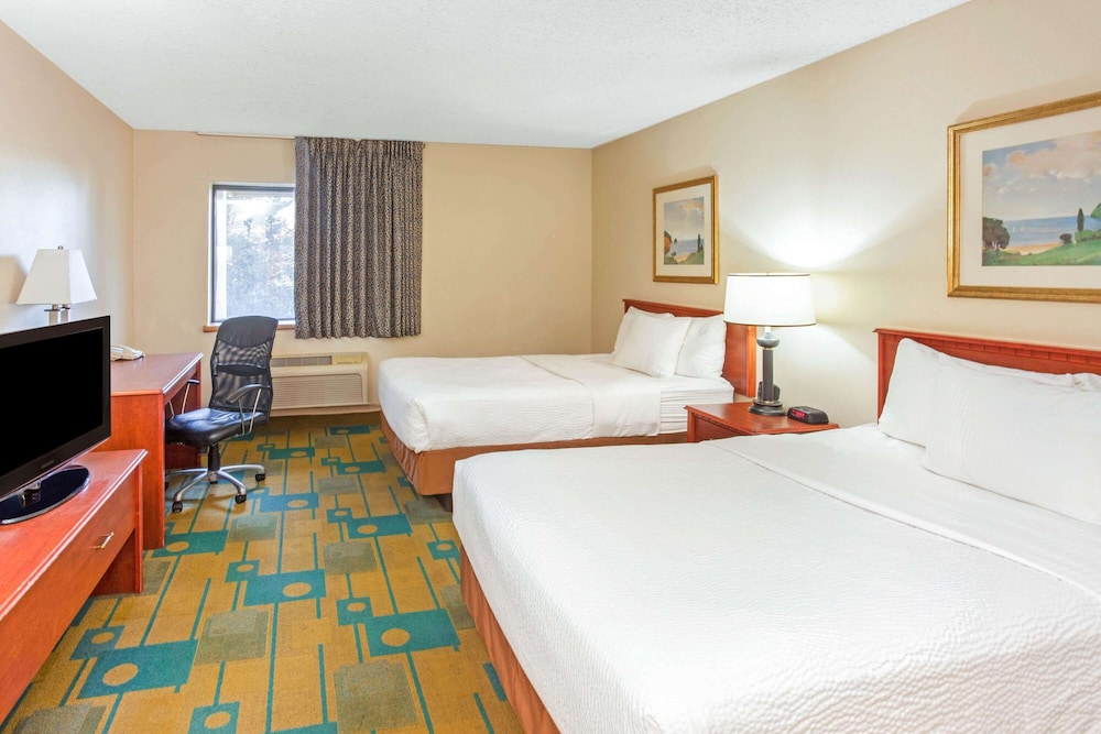 La Quinta Inn Milwaukee Airport/Oak Creek 18/53