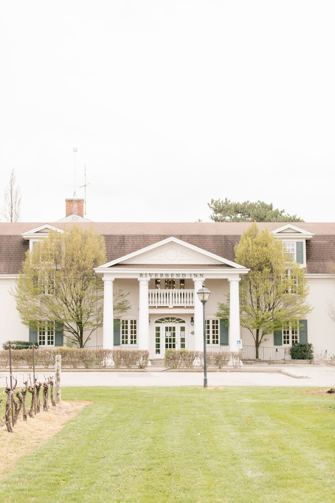 Riverbend Inn and Vineyard 2/63