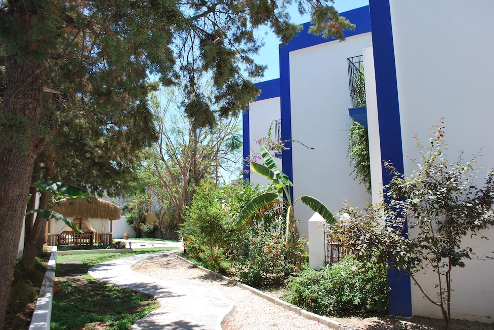 Serpina Hotel - Adults Only 63/68