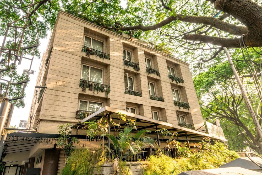 Octave Suites - Residency Road 2/33