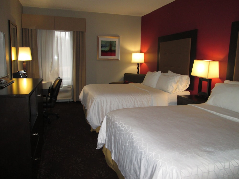 Holiday Inn Express Cloverdale(Greencastle) 13/59