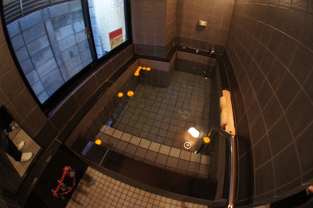 swimming pool spa