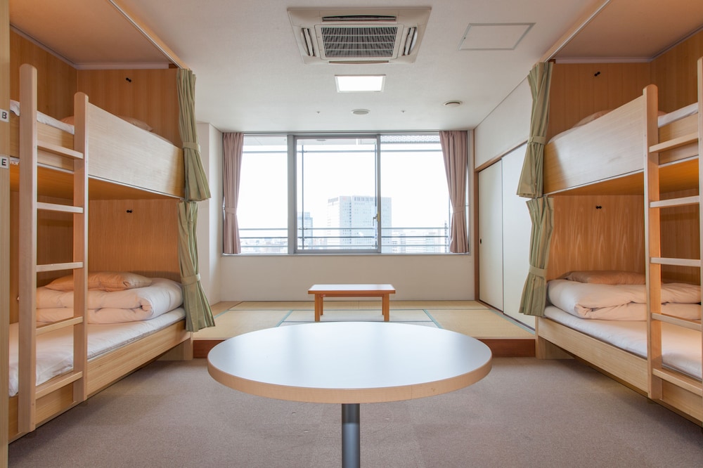 Shin-Osaka Youth Hostel 18/36
