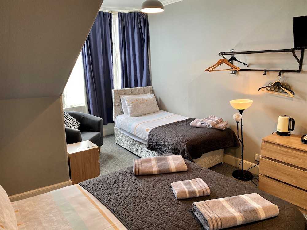 16 PILRIG GUEST HOUSE 31/60