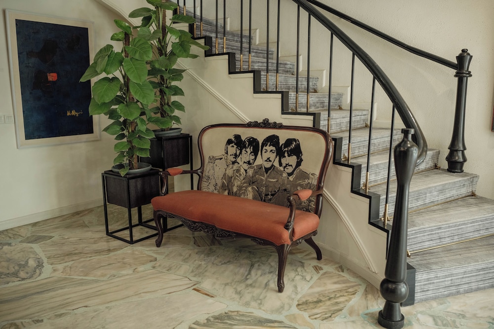 Ambiance Boutique Art Hotel Karachi 36/56