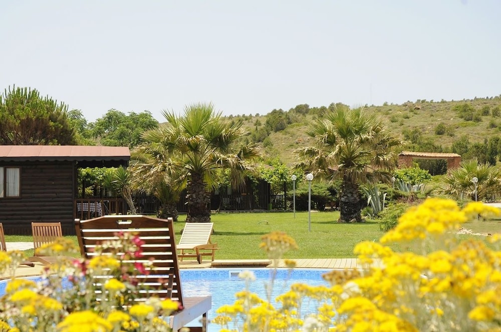 Ataol Beach & Bungalows 28/40