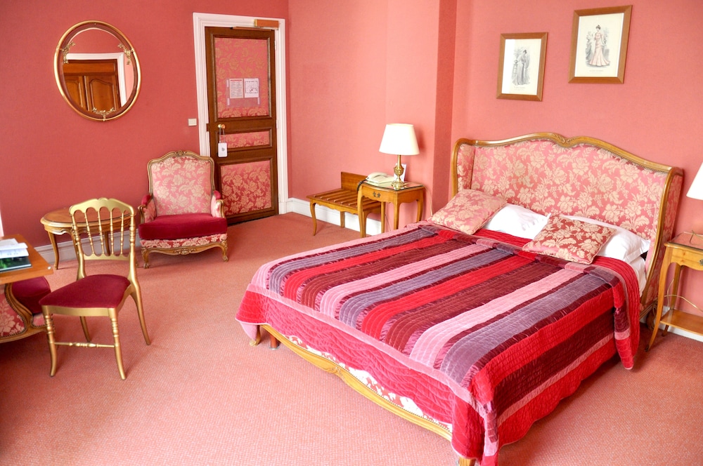 Grand Hotel Des Templiers 23/68