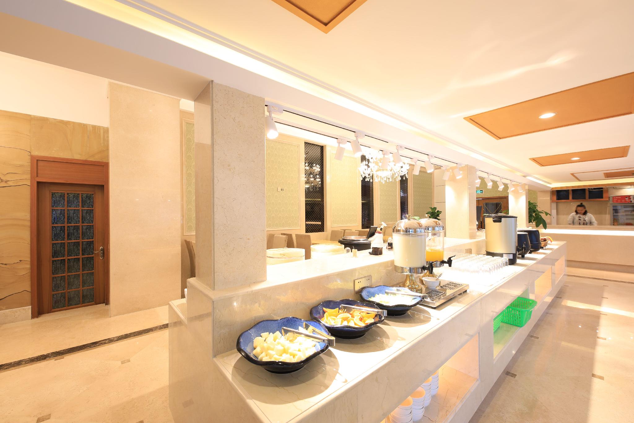 Vienna Hotel (Xiamen Airport, Jiangtou Metro Station) 32/51