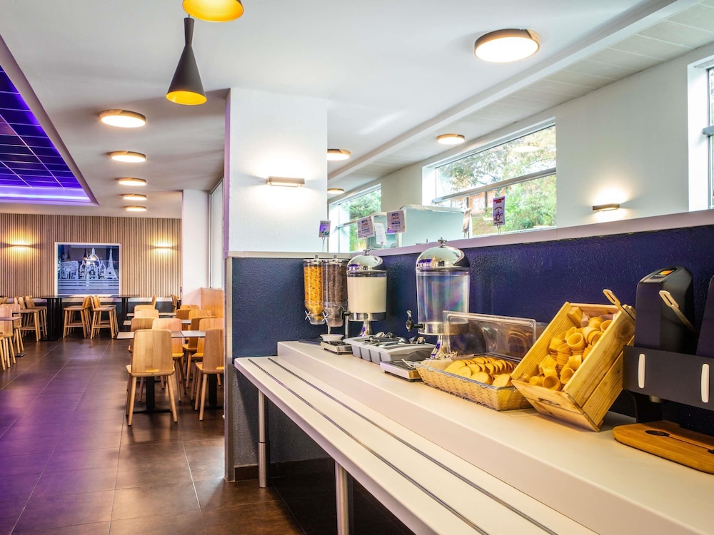 Ibis Budget Paris Porte De Montmartre 49/60