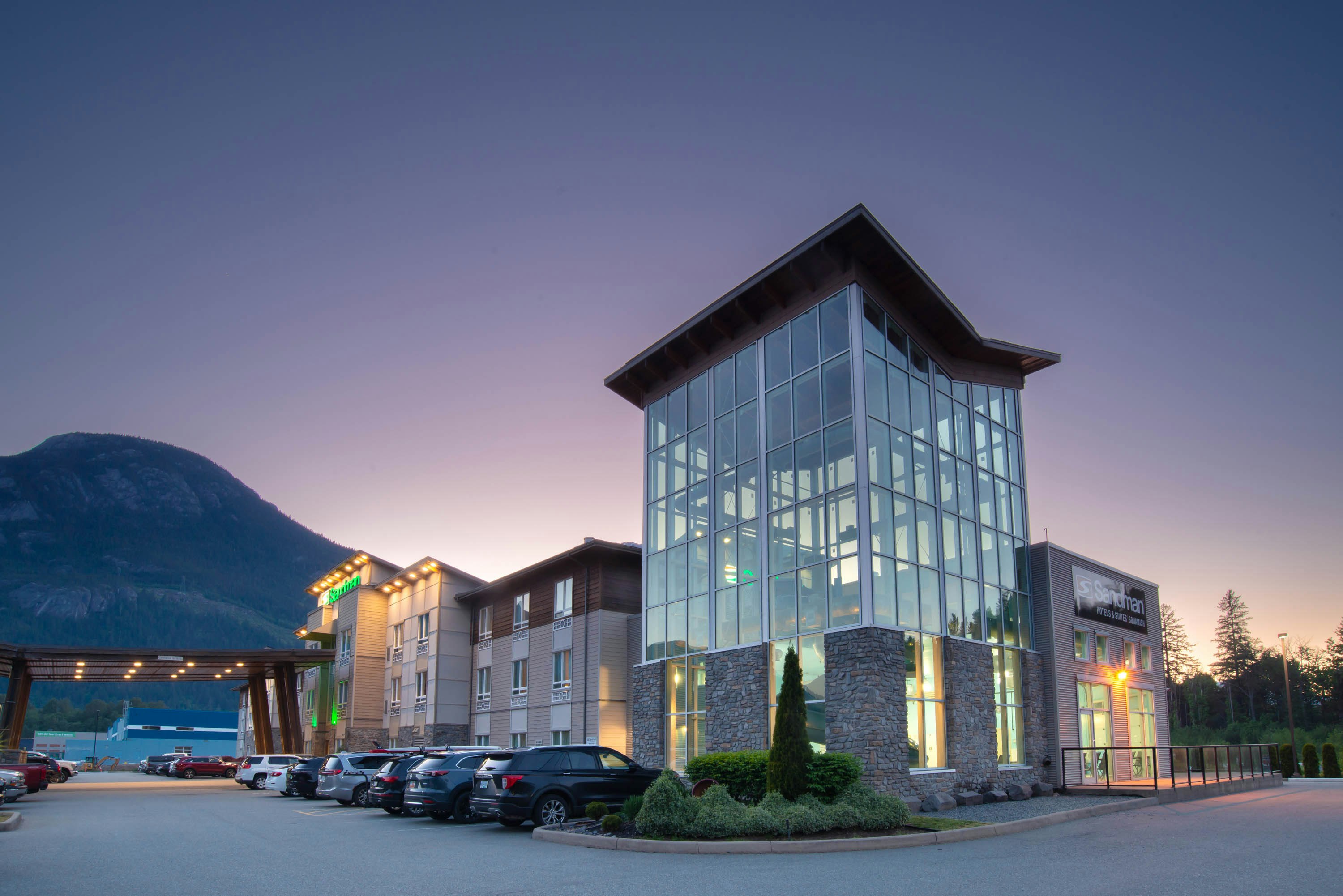 Sandman Hotel Suites Squamish 4/46