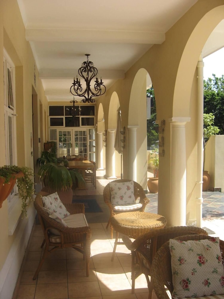 Royal Hotel Knysna 11/22