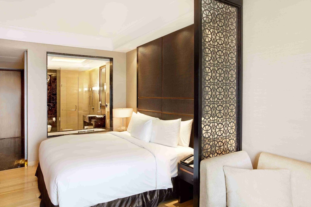 Crowne Plaza New Delhi Mayur Vihar Noida 26/64