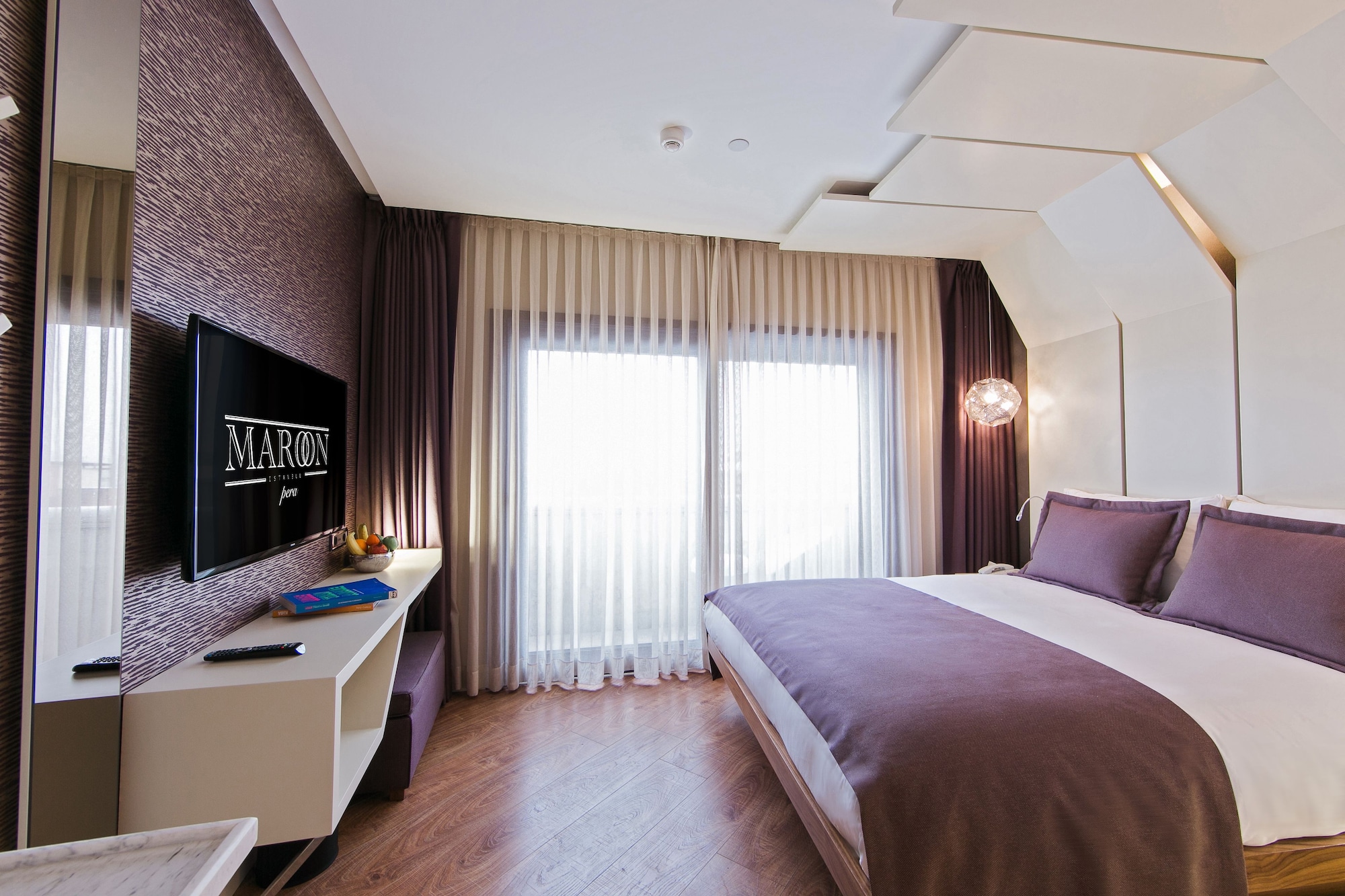 Executive, Balcony
