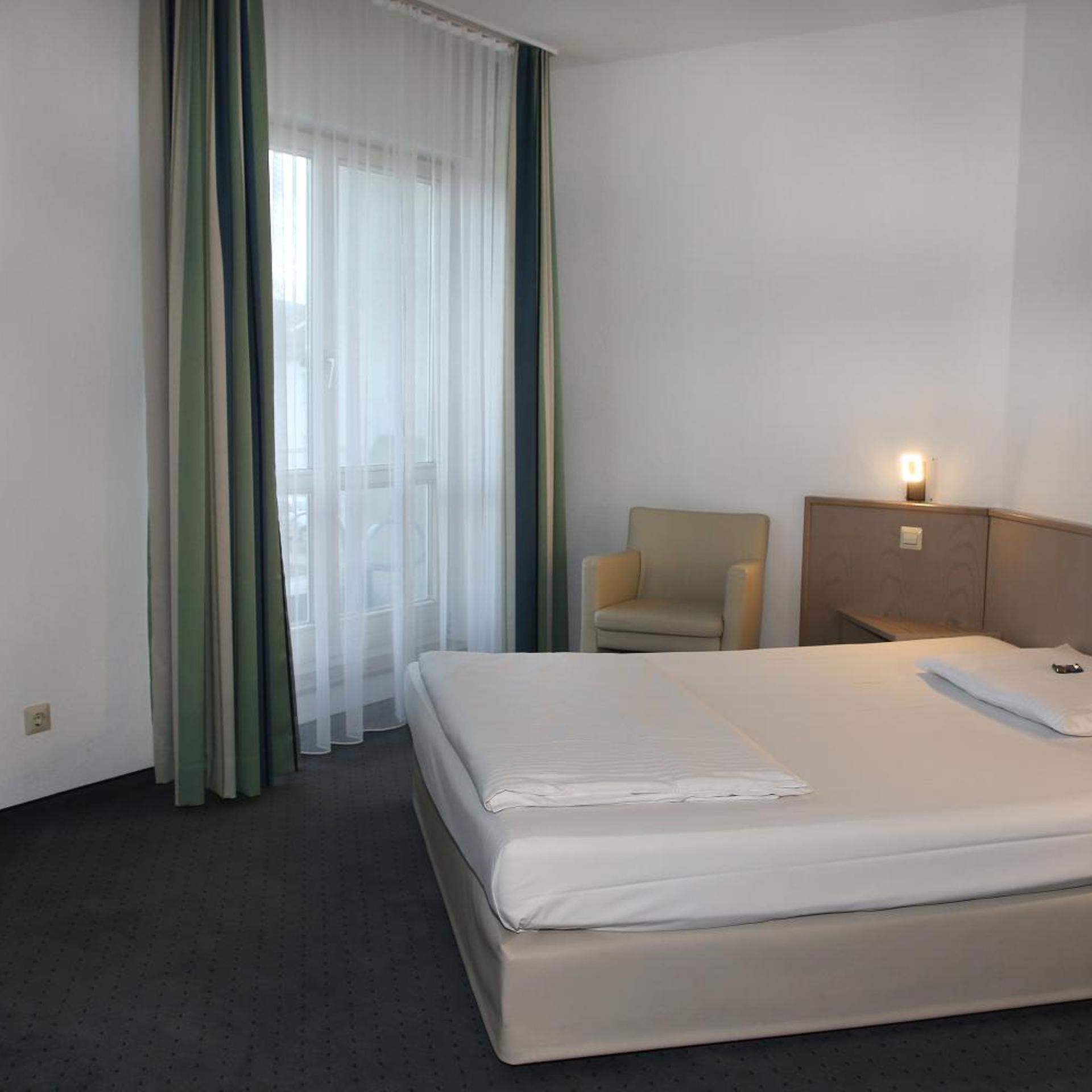 Room, Single