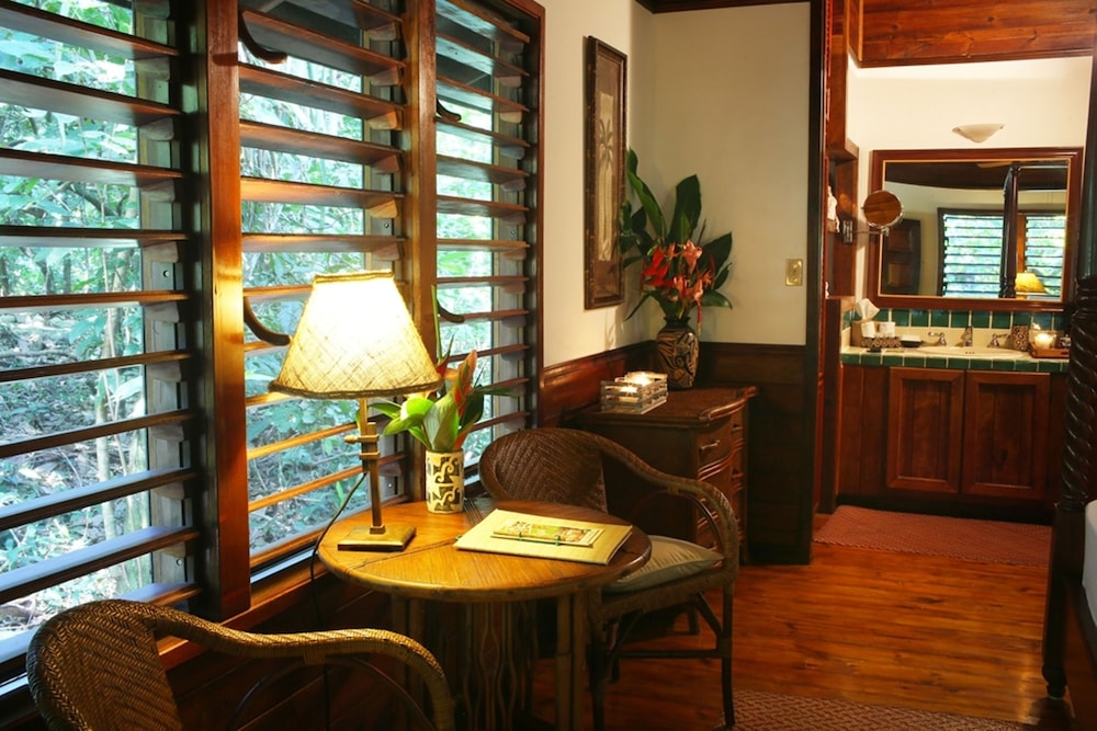 THE LODGE AT PICO BONITO 56/76
