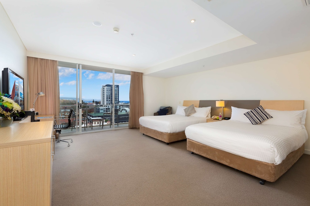 EXECUTIVE, 2 QUEEN BEDS, BALCONY