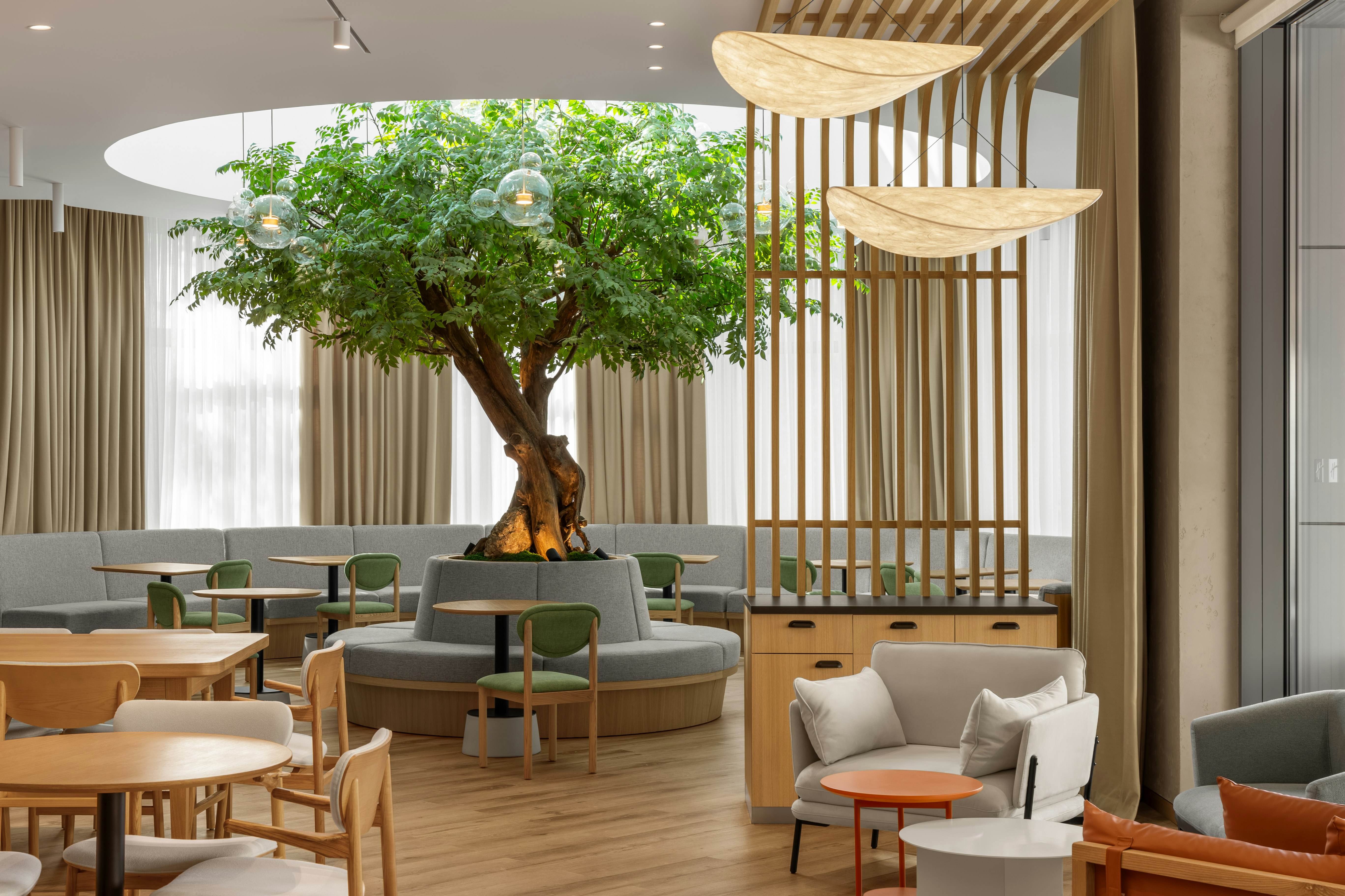 Holiday Inn Almaty 44/81