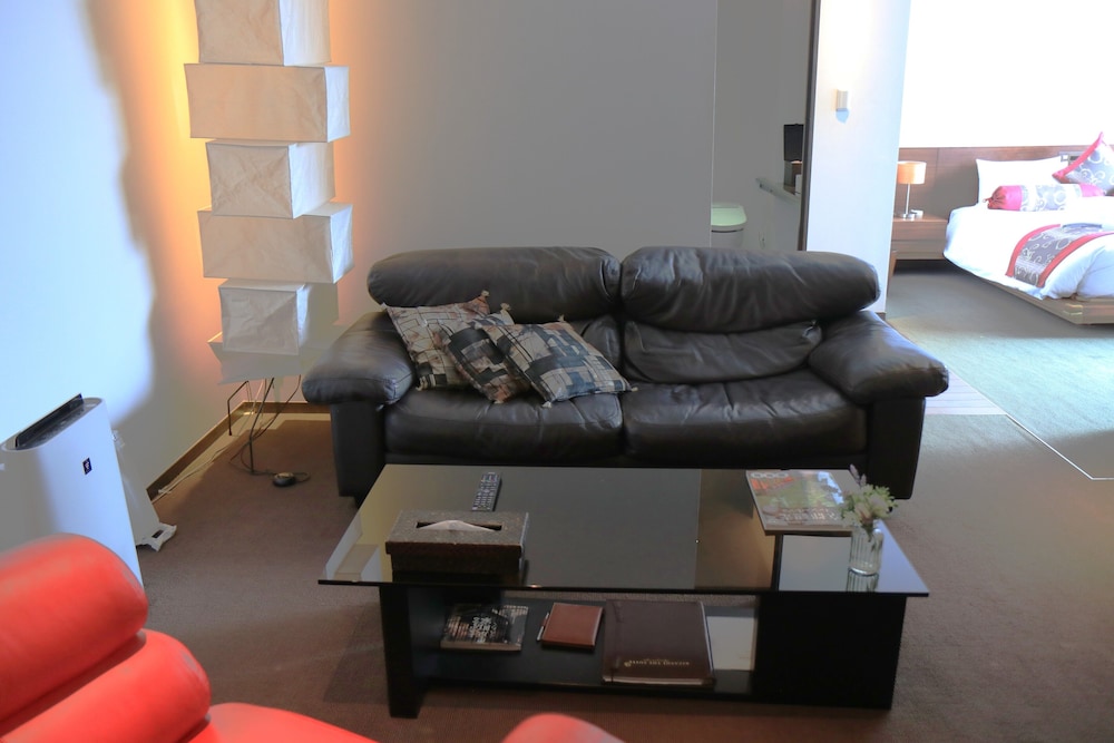 Kizashi The Suite 35/49