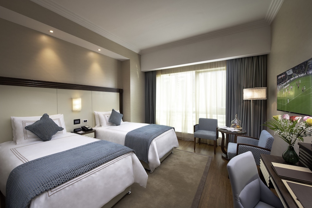 DELUXE, TWIN BEDS, MARINA VIEW