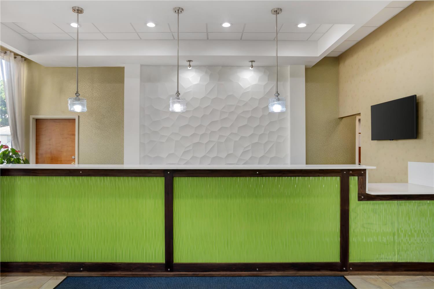 Best Western Inn & Suites Monroe 8/33