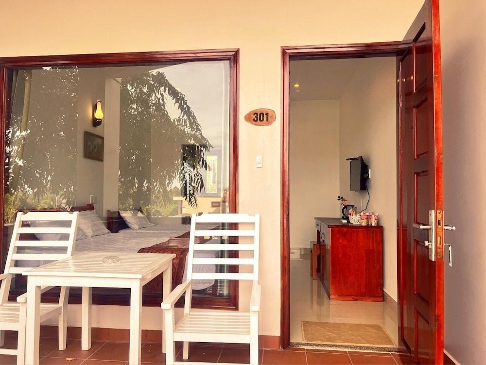 Hong Bin Bungalow 50/50