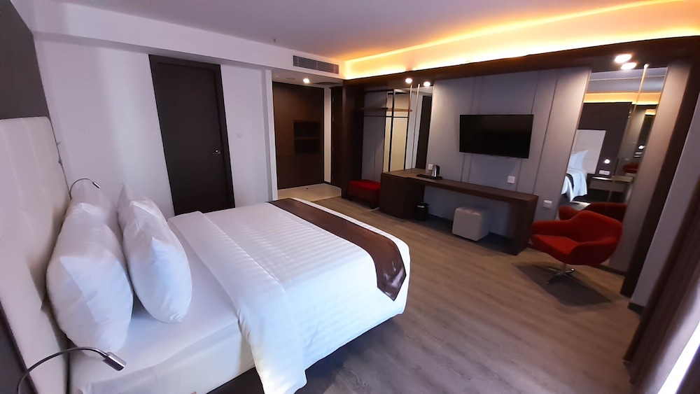 Asialink Hotel By Prasanthi 17/50