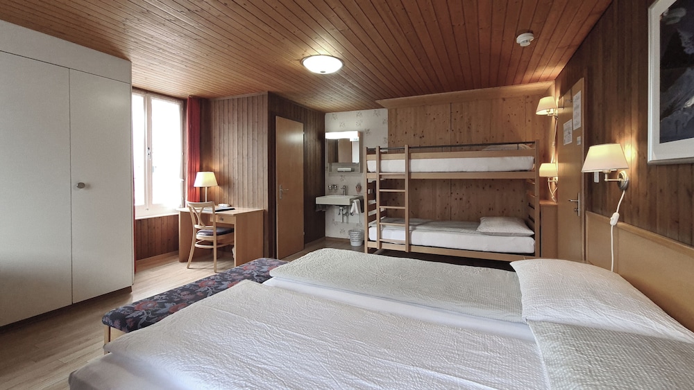 Rossli Hotel 25/64