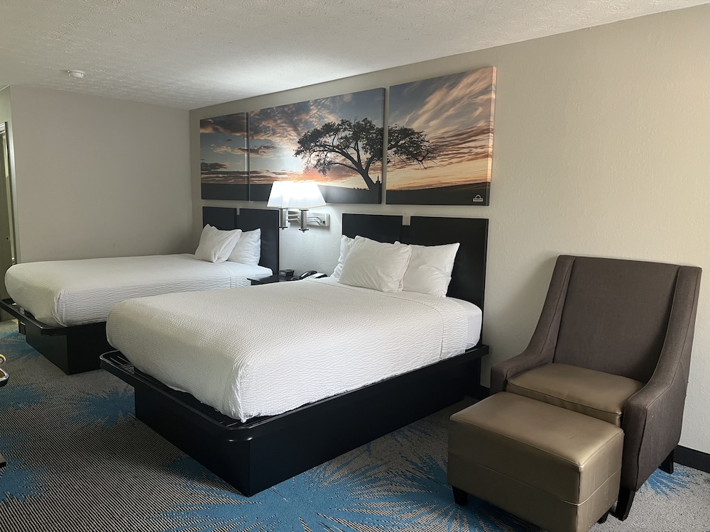 غرفة قياسية بسريرين كوين للمدخنين، Days Inn by Wyndham Douglasville-Atlanta-Fairburn Road 3/10