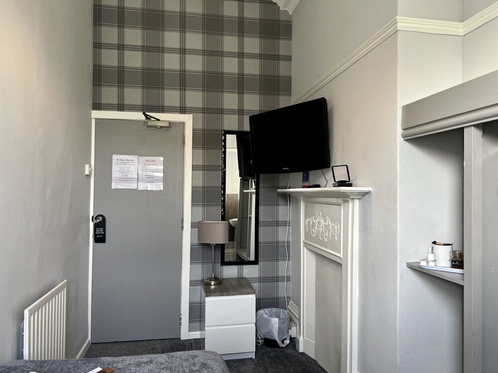 St Andrews House Hotel 26/50