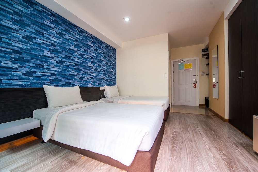 Prajaktra City Hostel 18/45