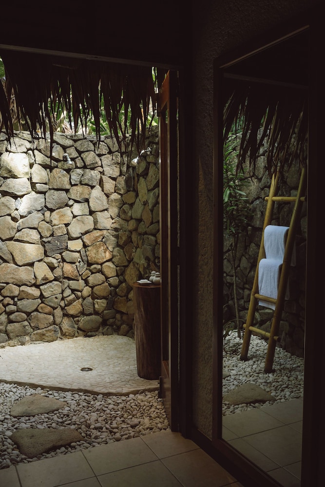 Tokoriki Island Resort - Adults Only 50/50