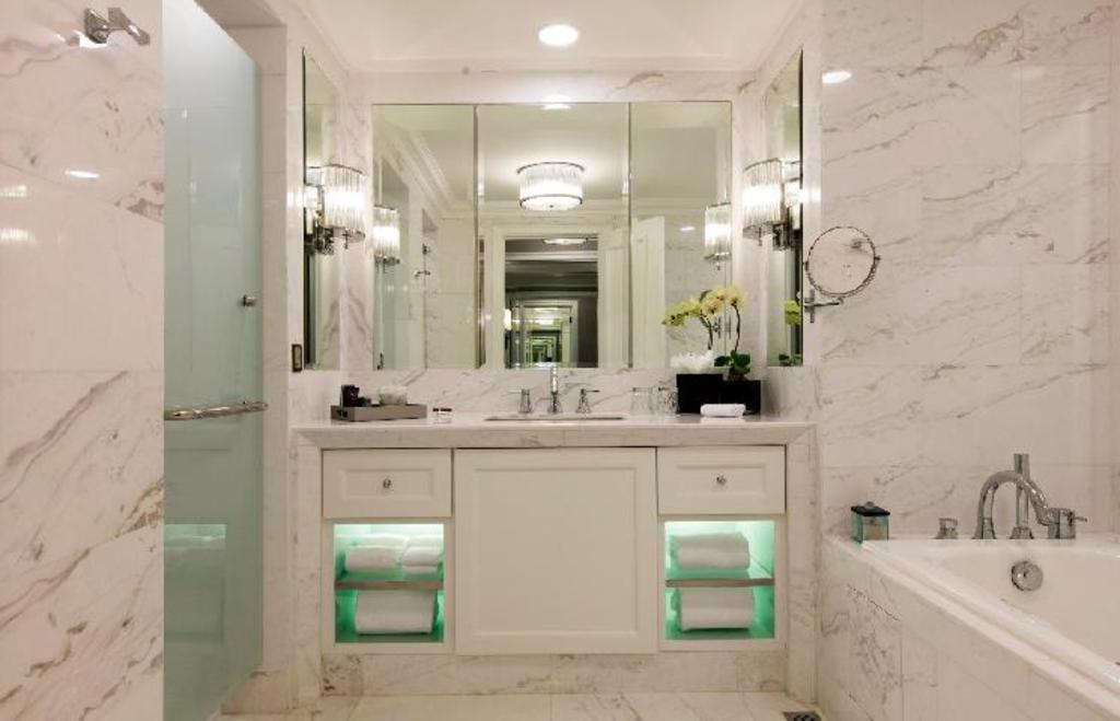Guest Room, Deluxe, Executive, King Bed, Large, Club Floor، THE RITZ-CARLTON KUALA LUMPUR 3/3