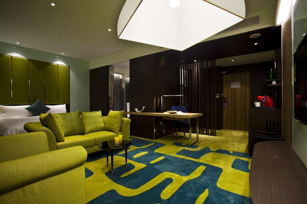 In Sky Hotel 7/46