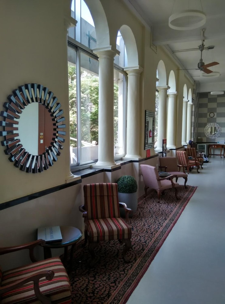 Hotel Elphinstone Annexe 40/53